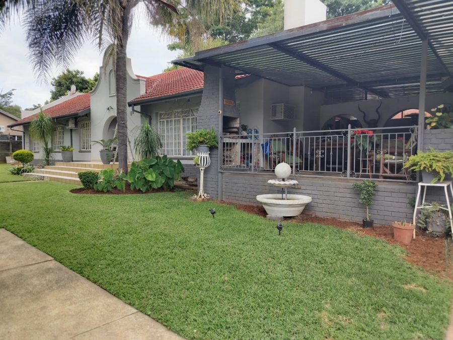 4 Bedroom Property for Sale in Protea Park North West